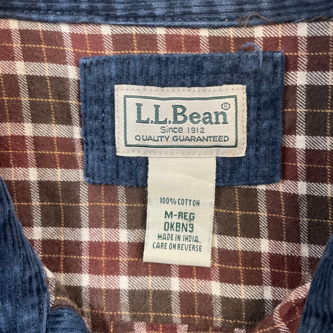 L.L. Bean Corduroy Button Up Shirt Size Medium Blue