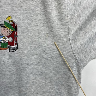 Vintage Peanuts Snoopy Crewneck Sweatshirt Size XL Embroidered