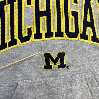 Michigan Wolverines Sweatshirt Hoodie Size XL Gray NCAA