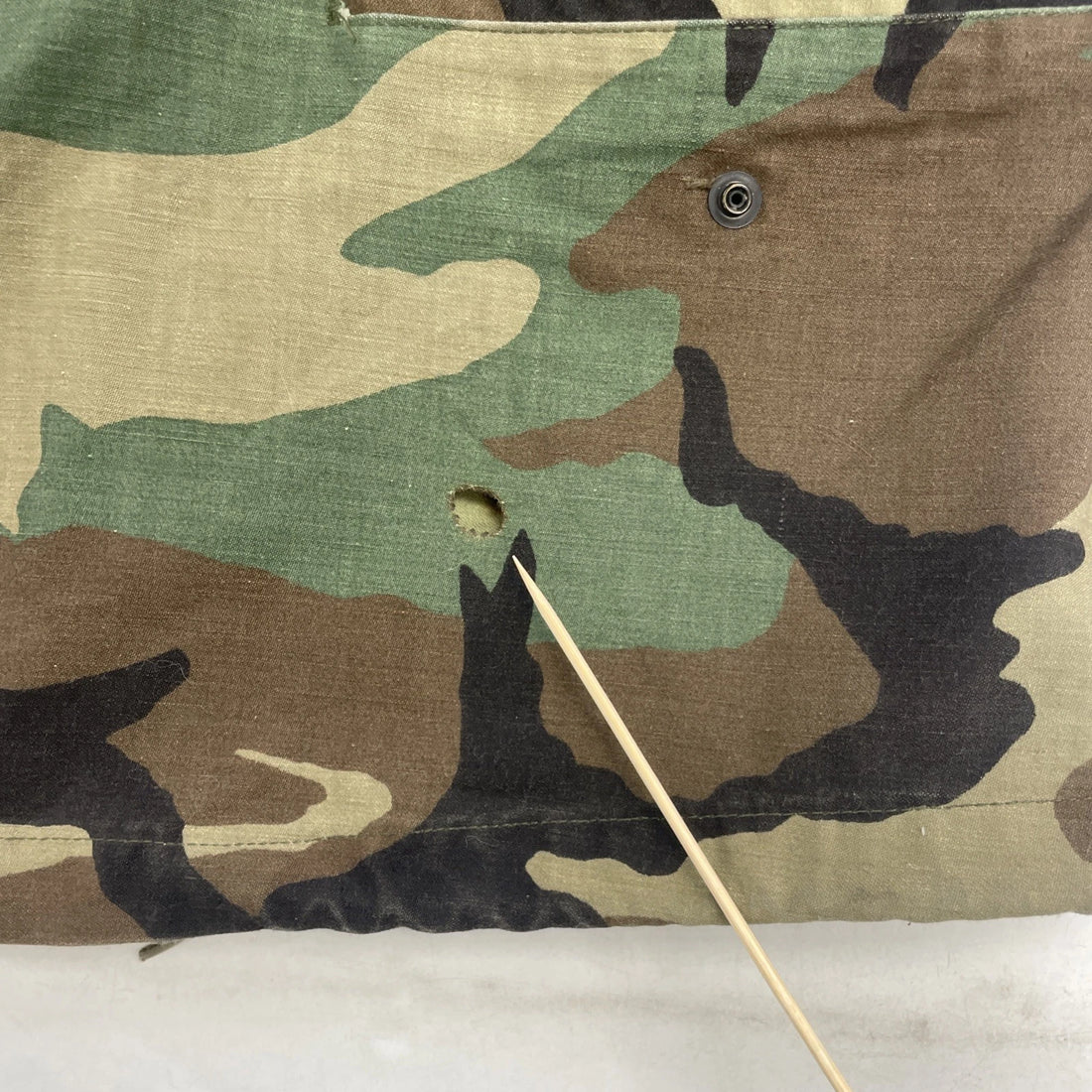 Vintage Military Army Cold Weather Camo Field Coat Jacket Size Medium
