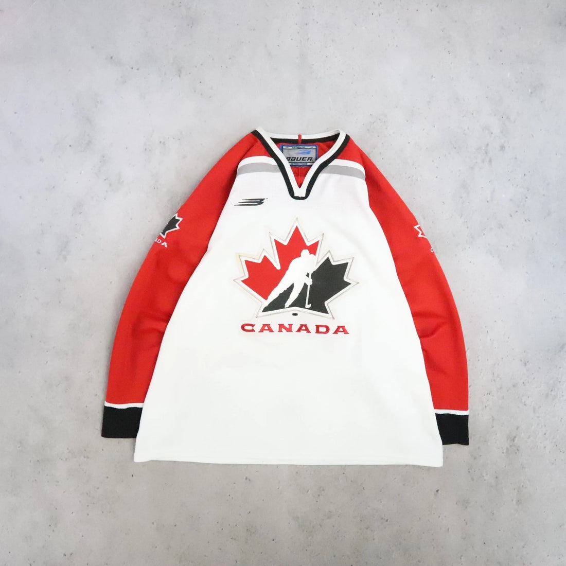 Vintage Team Canada Bauer Hockey Jersey Size XL IIHF