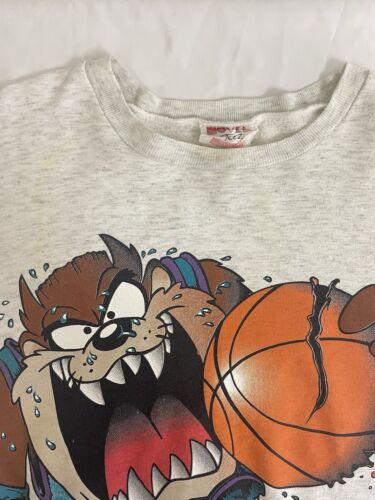 Vintage Taz Basketball Looney Tunes Sweatshirt Size Large 1995 90s