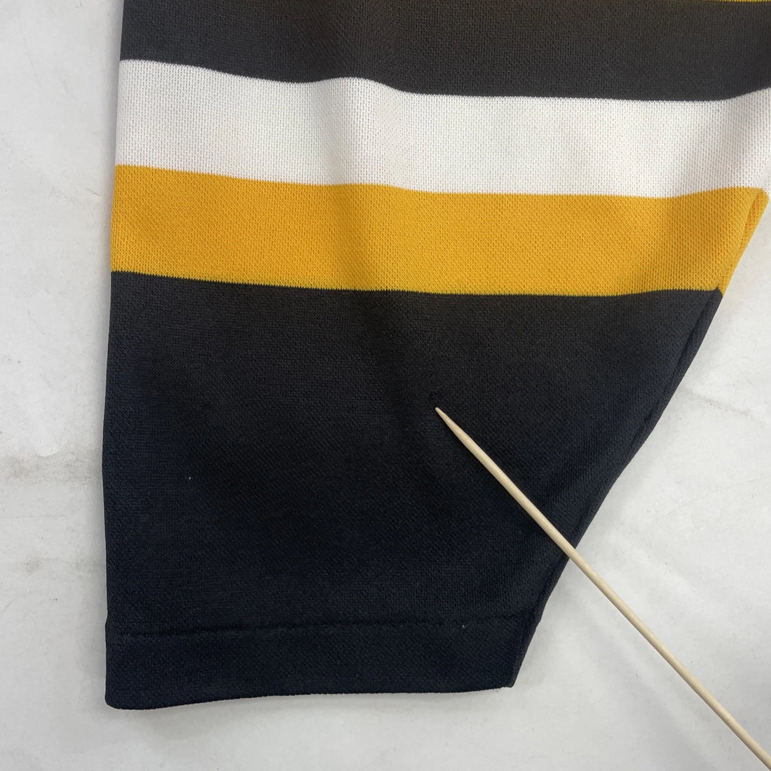 Vintage Pittsburgh Penguins CCM Hockey Jersey Size XL 90s NHL