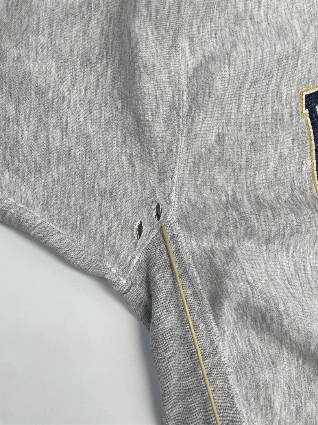Vintage Western Michigan Crest Crewneck Sweatshirt Size XL Distressed