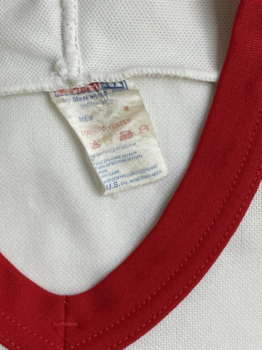 Vintage Detroit Red Wings CCM Hockey Jersey Size Medium NHL