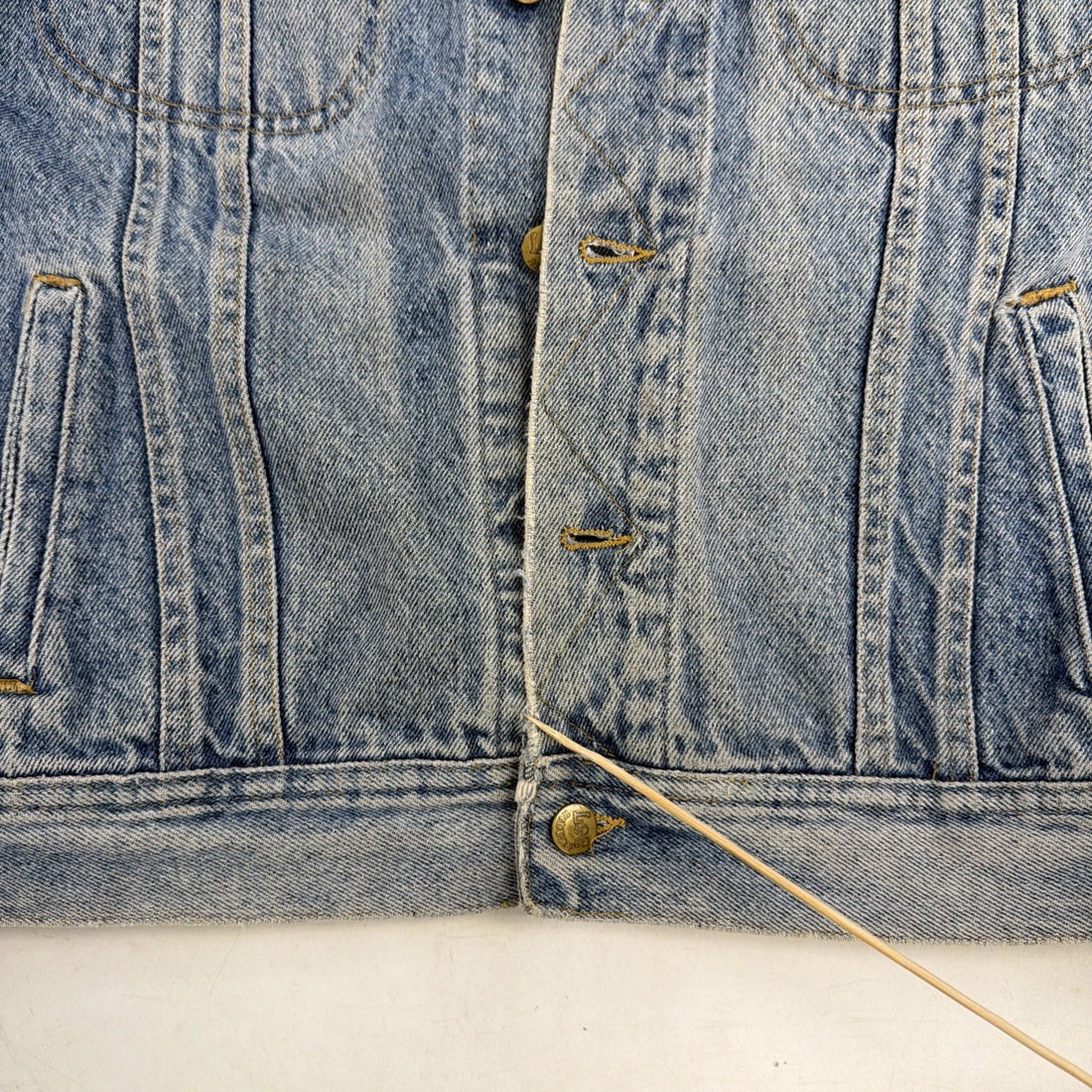 Vintage Lee Denim Trucker Jacket Size Large PATD-153438