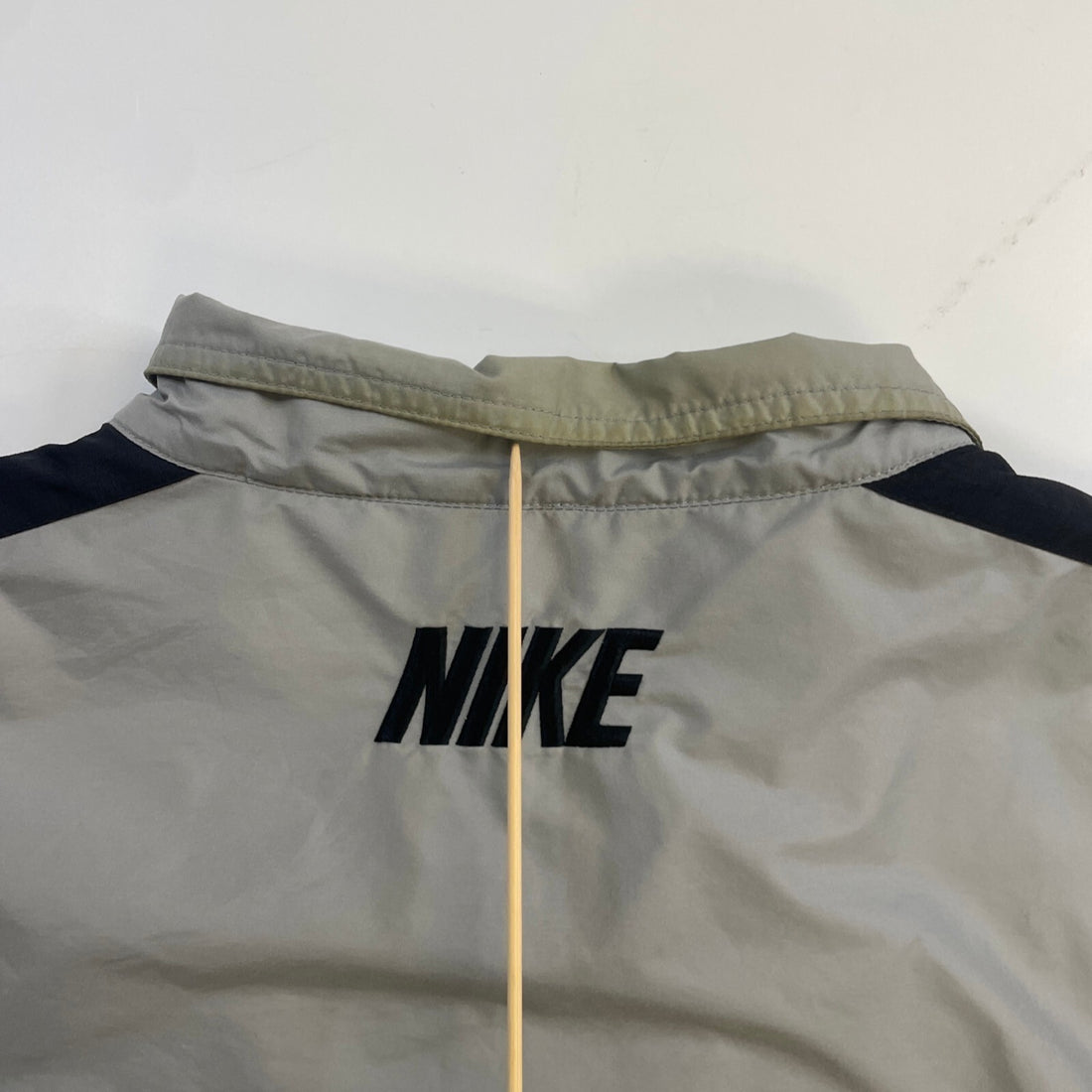 Vintage Nike Windbreaker Light Jacket Size Large Gray