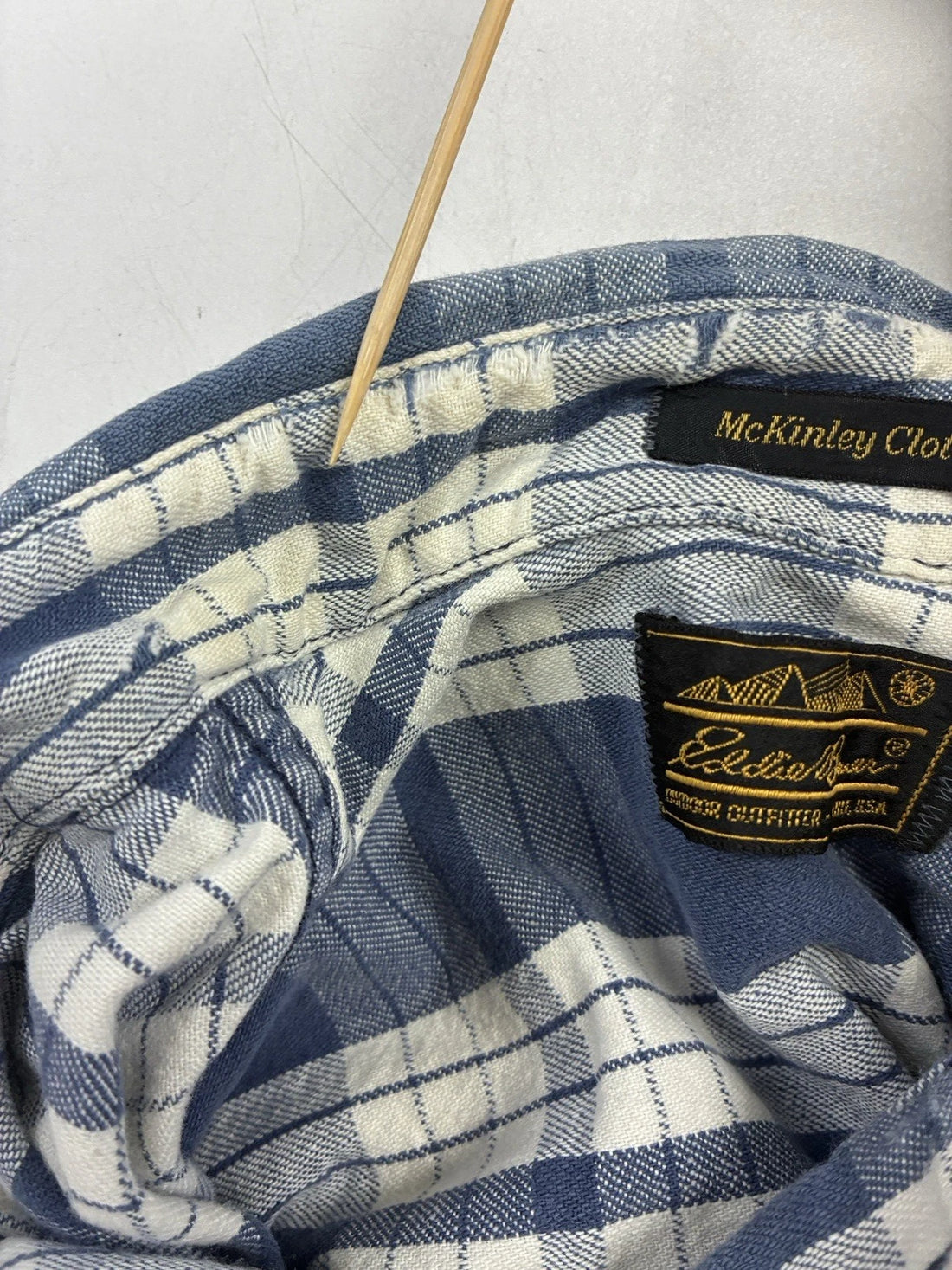 Eddie Bauer McKinley Cloth Button Up Shirt Size Medium Blue Plaid