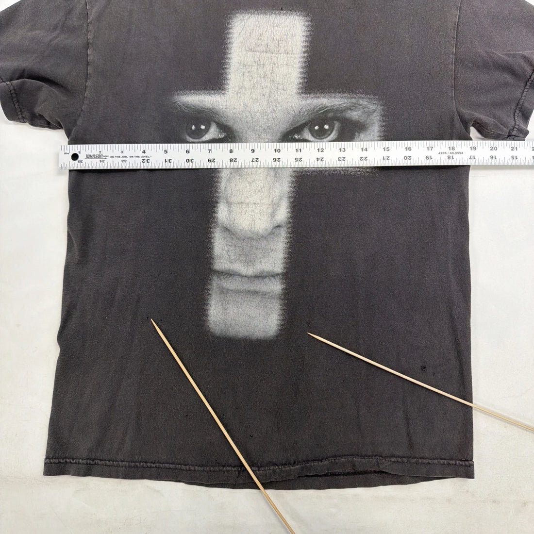 Vintage Ozzy Osbourne Cross Face Winterland T-Shirt Size Medium 2004