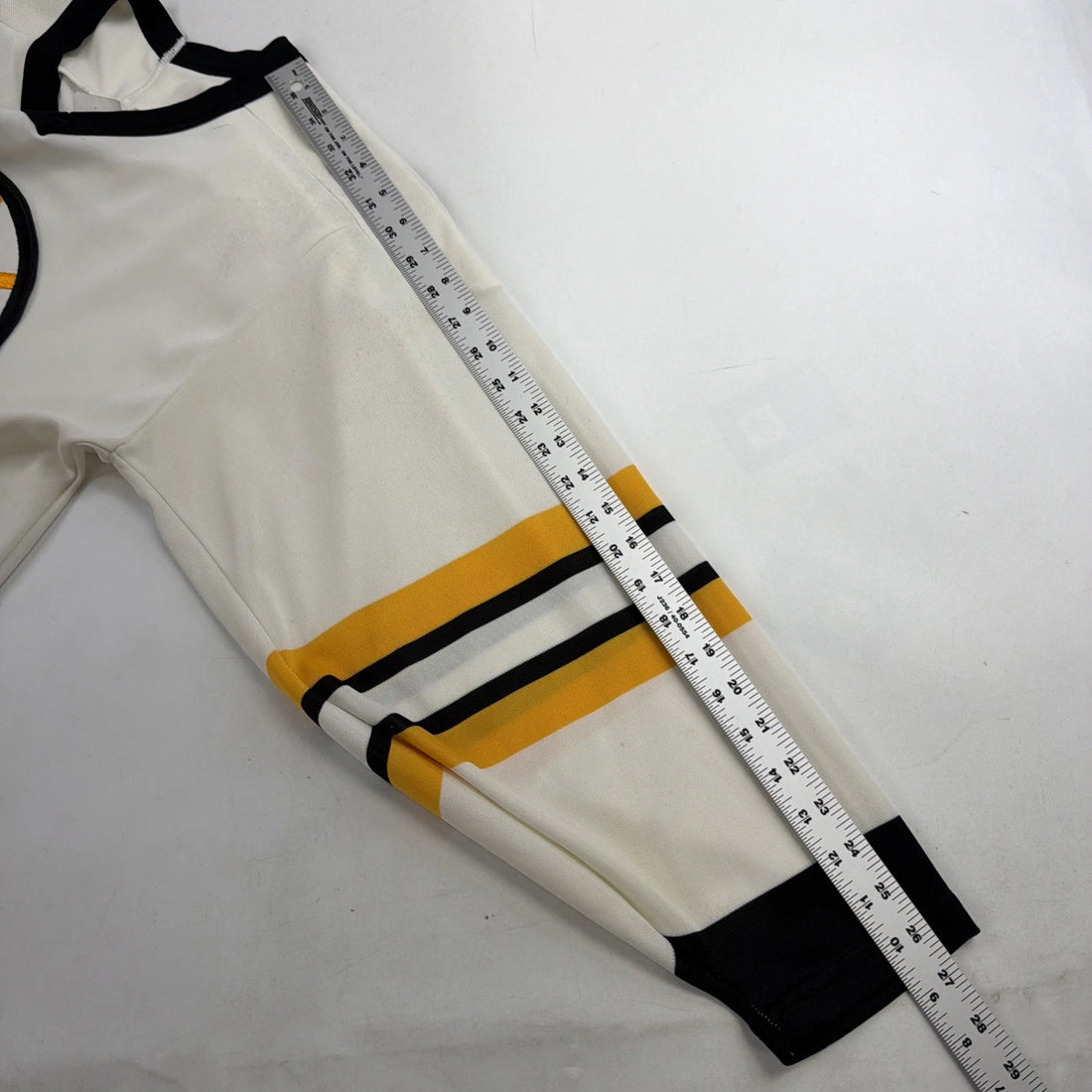 Vintage Boston Bruins CCM Jersey Size Small 90s NHL