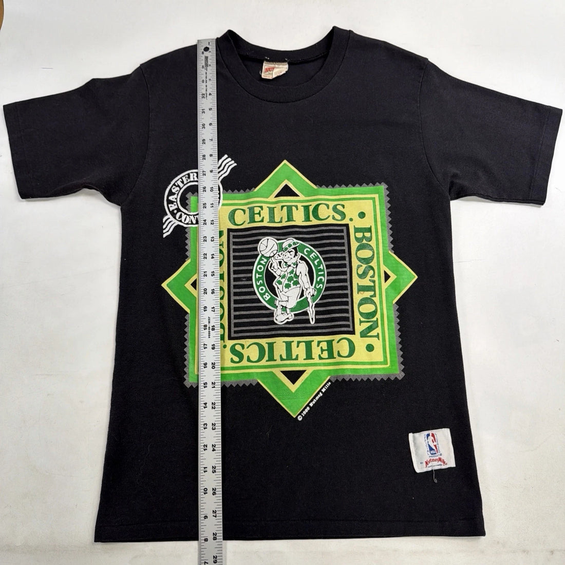 Vintage Boston Celtics Nutmeg T-Shirt Size Medium 90s NBA