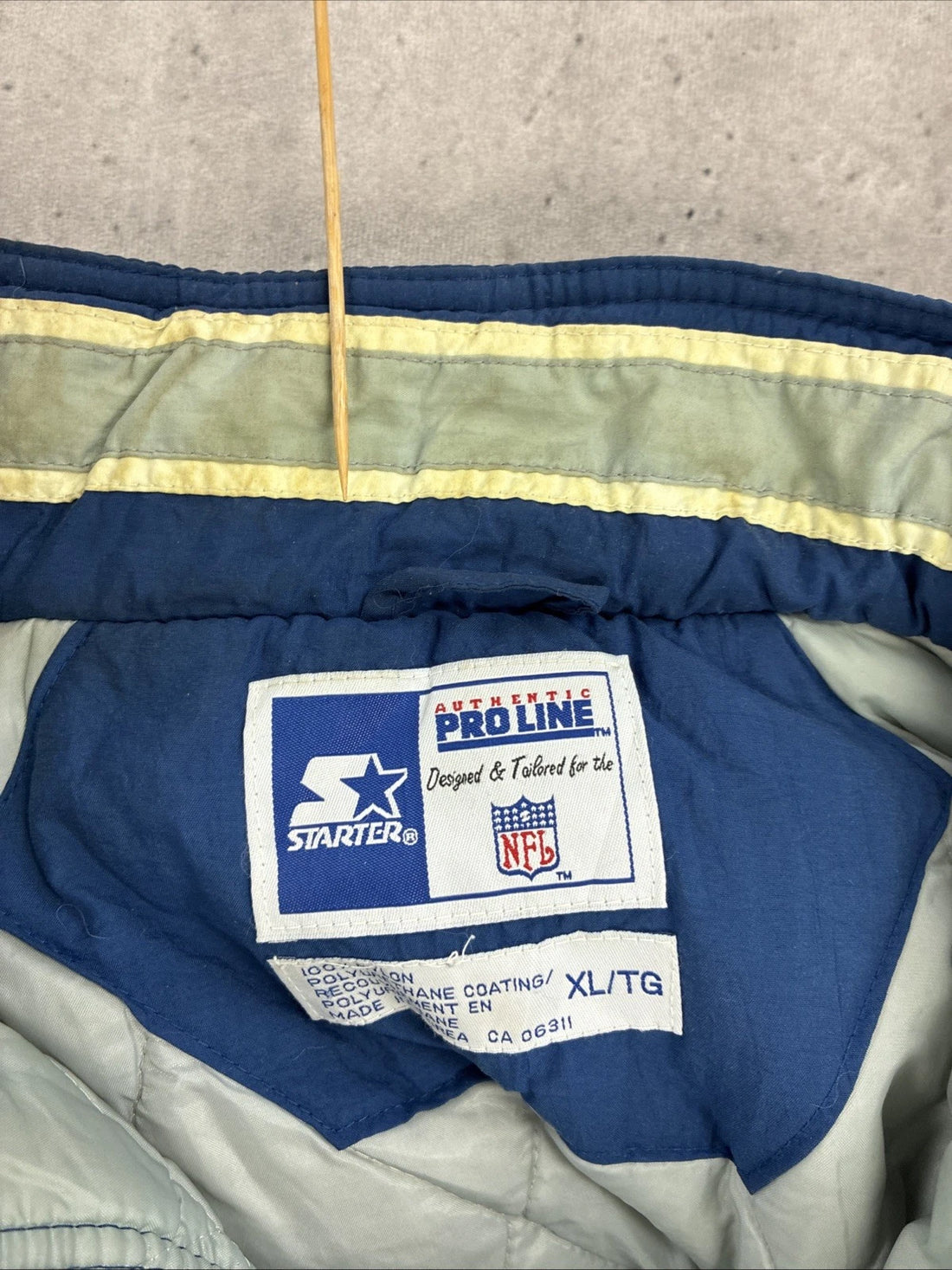 Vintage Dallas Cowboys Starter Puffer Jacket Size XL NFL