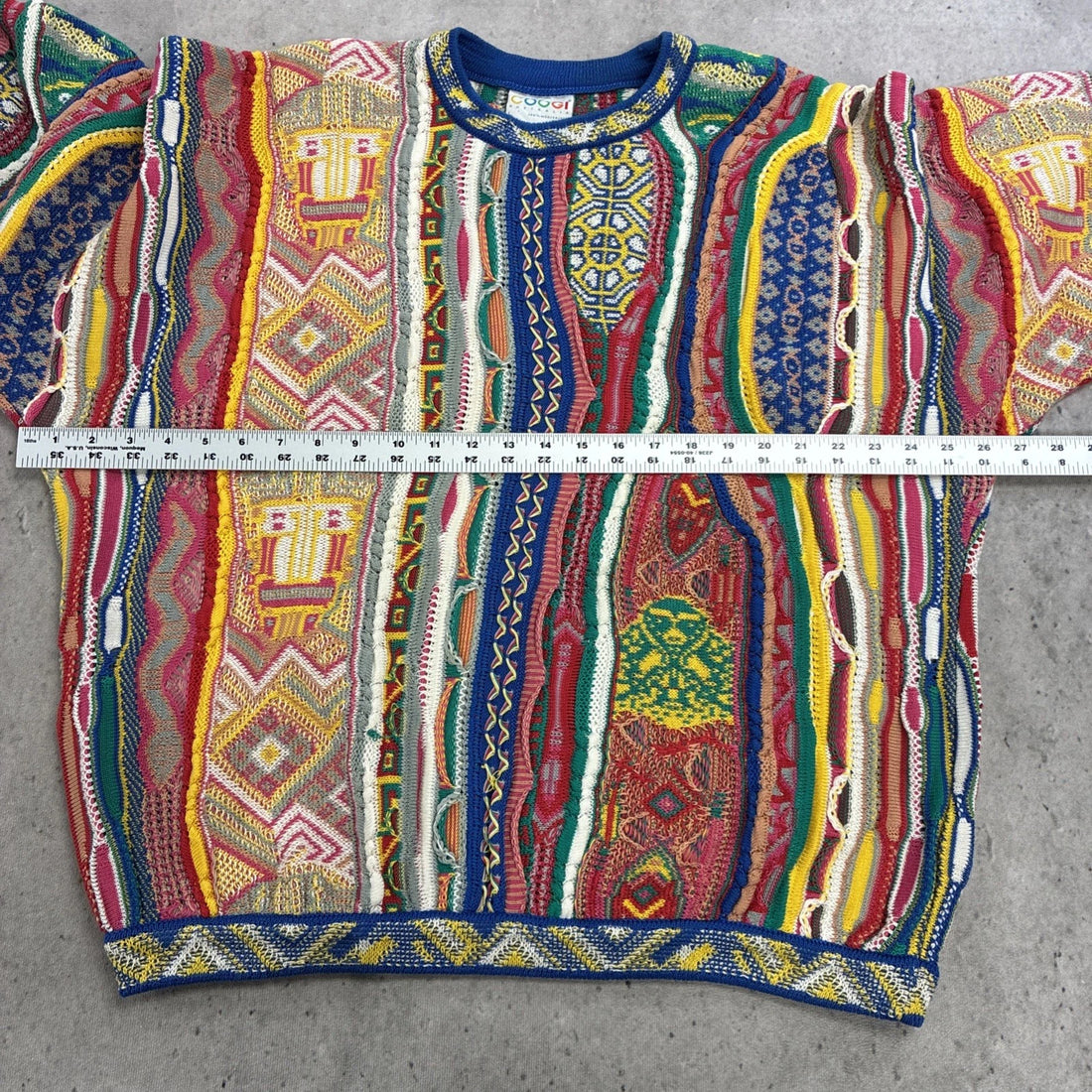 Vintage Coogi Australia 3D Knit Crewneck Sweater Size Large