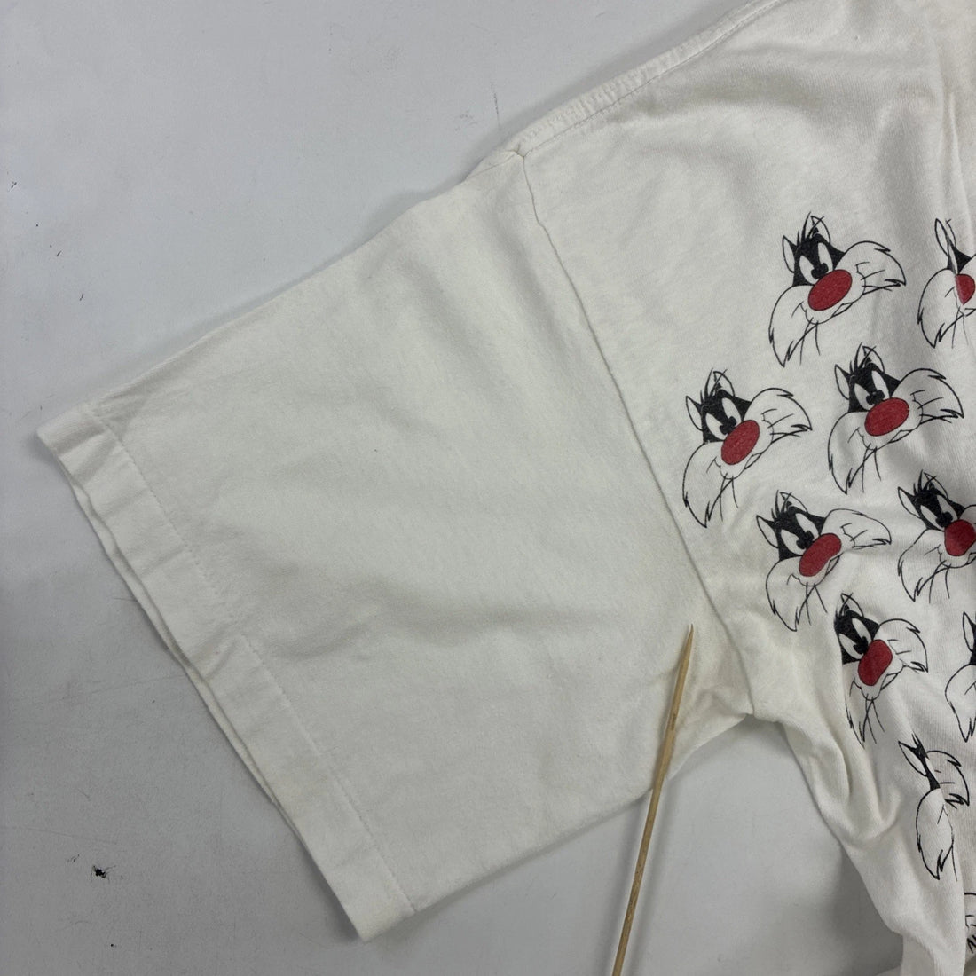Vintage Sylvester Looney Tunes T-Shirt Size XL All Over Print 1995 90s