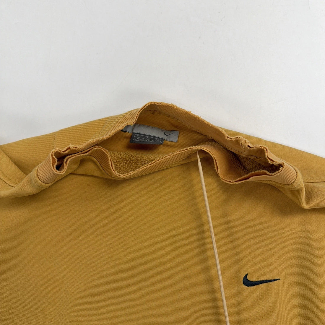 Vintage Nike Crewneck Sweatshirt Size XL Yellow Embroidered Swoosh
