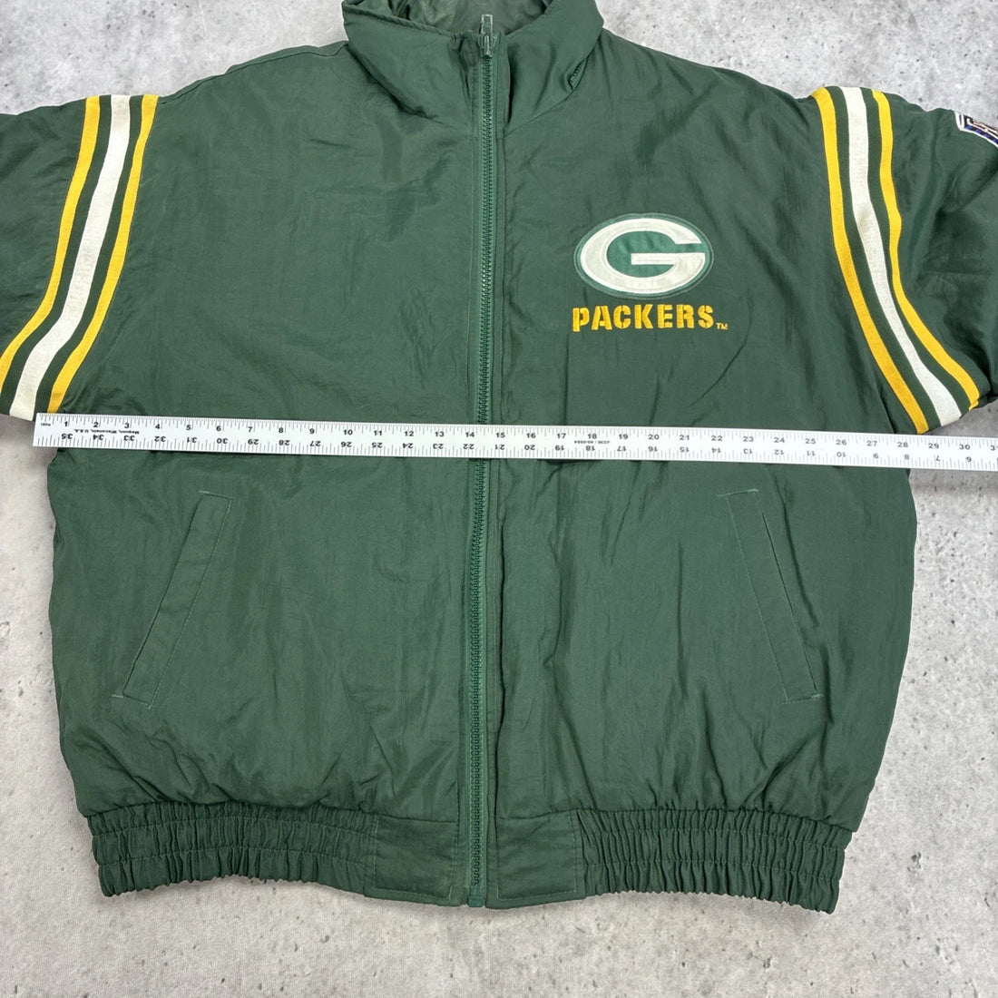 Vintage Green Bay Packers Pro Player Puffer Jacket Size XL NFL