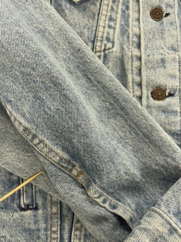 Vintage Levi Strauss & Co. Denim Trucker Jacket Size 42 L Blue