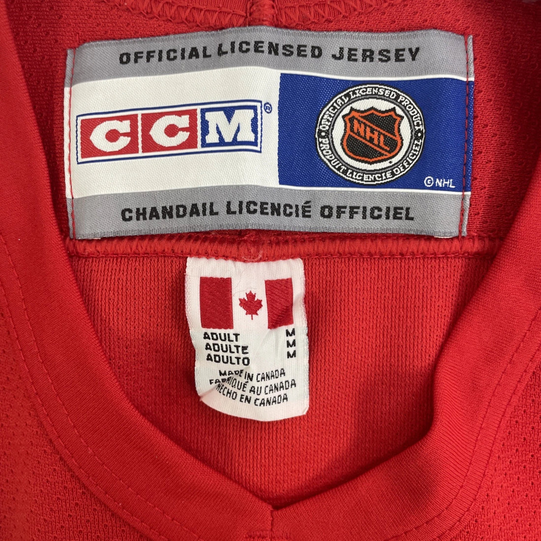 Vintage Minnesota Wild CCM Jersey Size Medium Red Centre Ice NHL