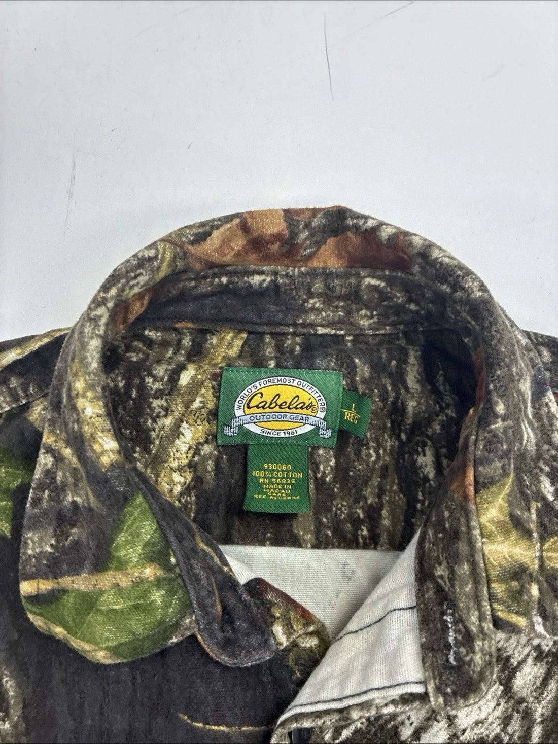 Vintage Cabela's Mossy Oak Break Up Camo Button Up Shirt Size Large