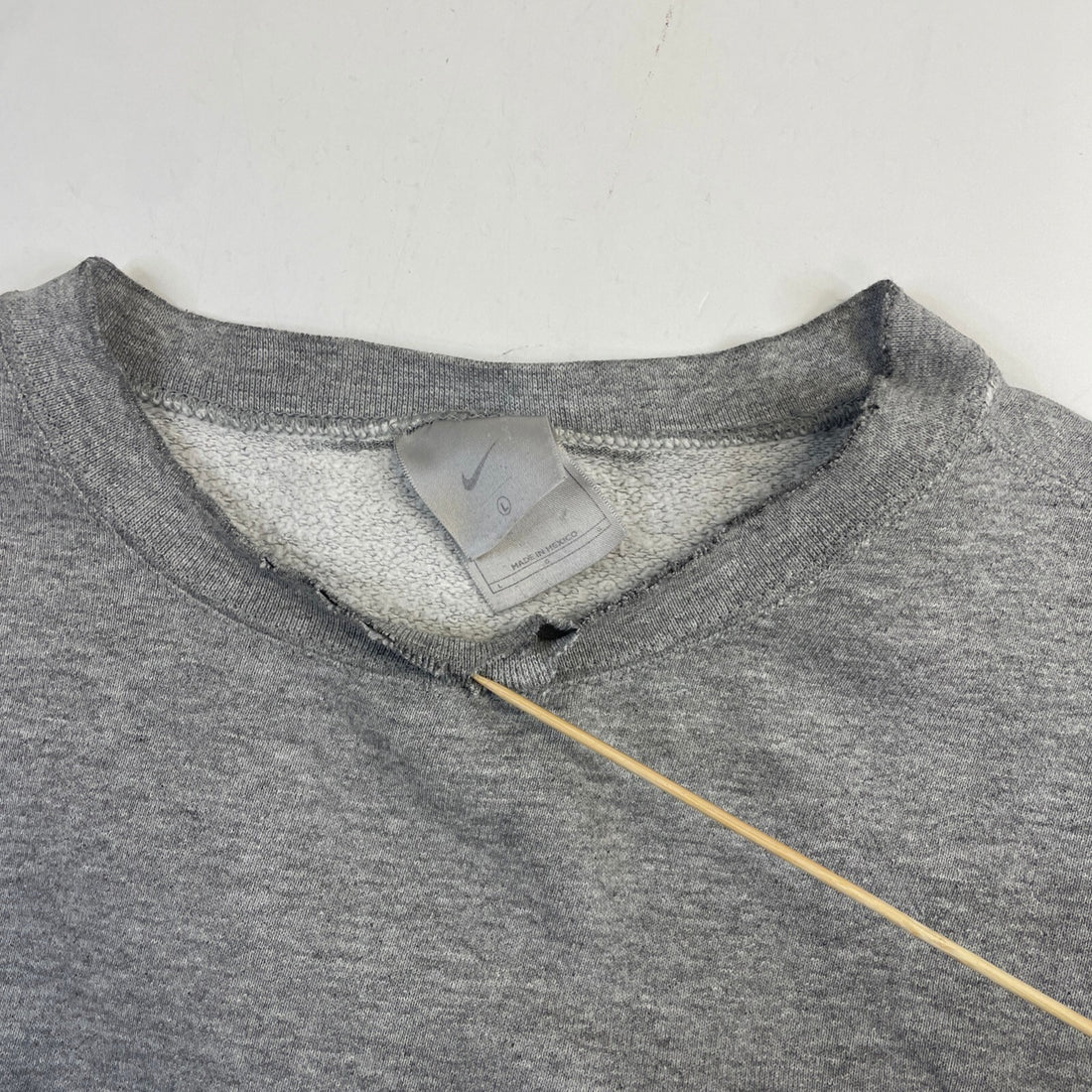 Vintage Nike Crewneck Sweatshirt Size Large Gray Embroidered Swoosh