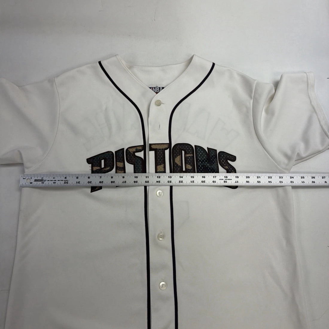 Vintage Detroit Pistons Ben Wallace Camo Majestic Baseball Jersey Size Large NBA