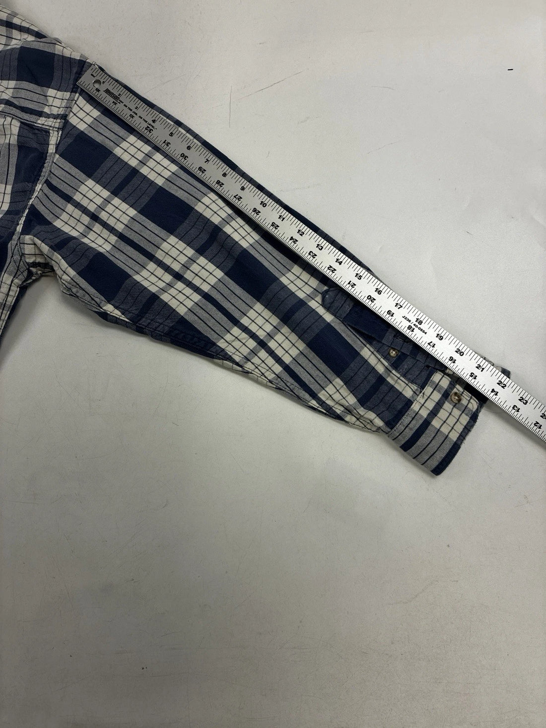 Eddie Bauer McKinley Cloth Button Up Shirt Size Medium Blue Plaid