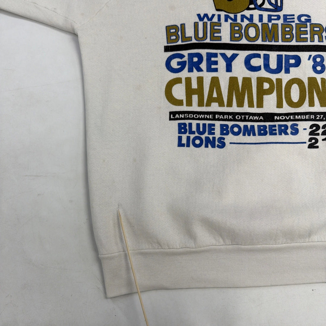 Vintage Winnipeg Blue Bombers Grey Cup Champs Sweatshirt Size Large 1988 80s CFL