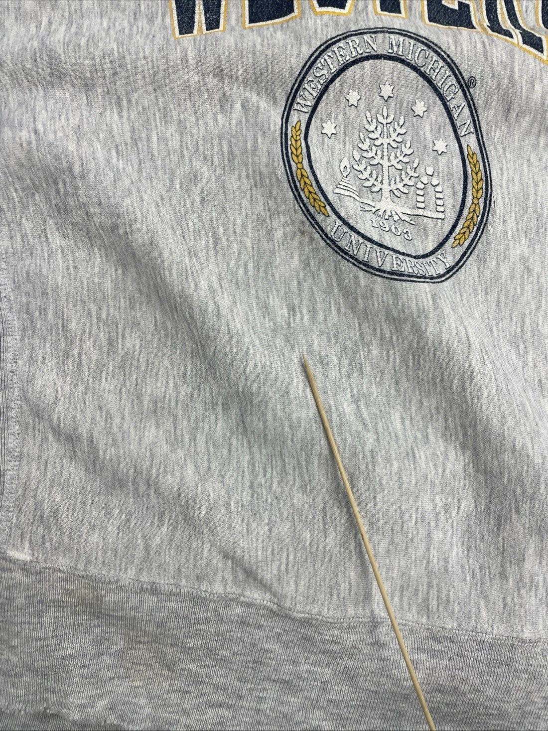 Vintage Western Michigan Crest Crewneck Sweatshirt Size XL Distressed