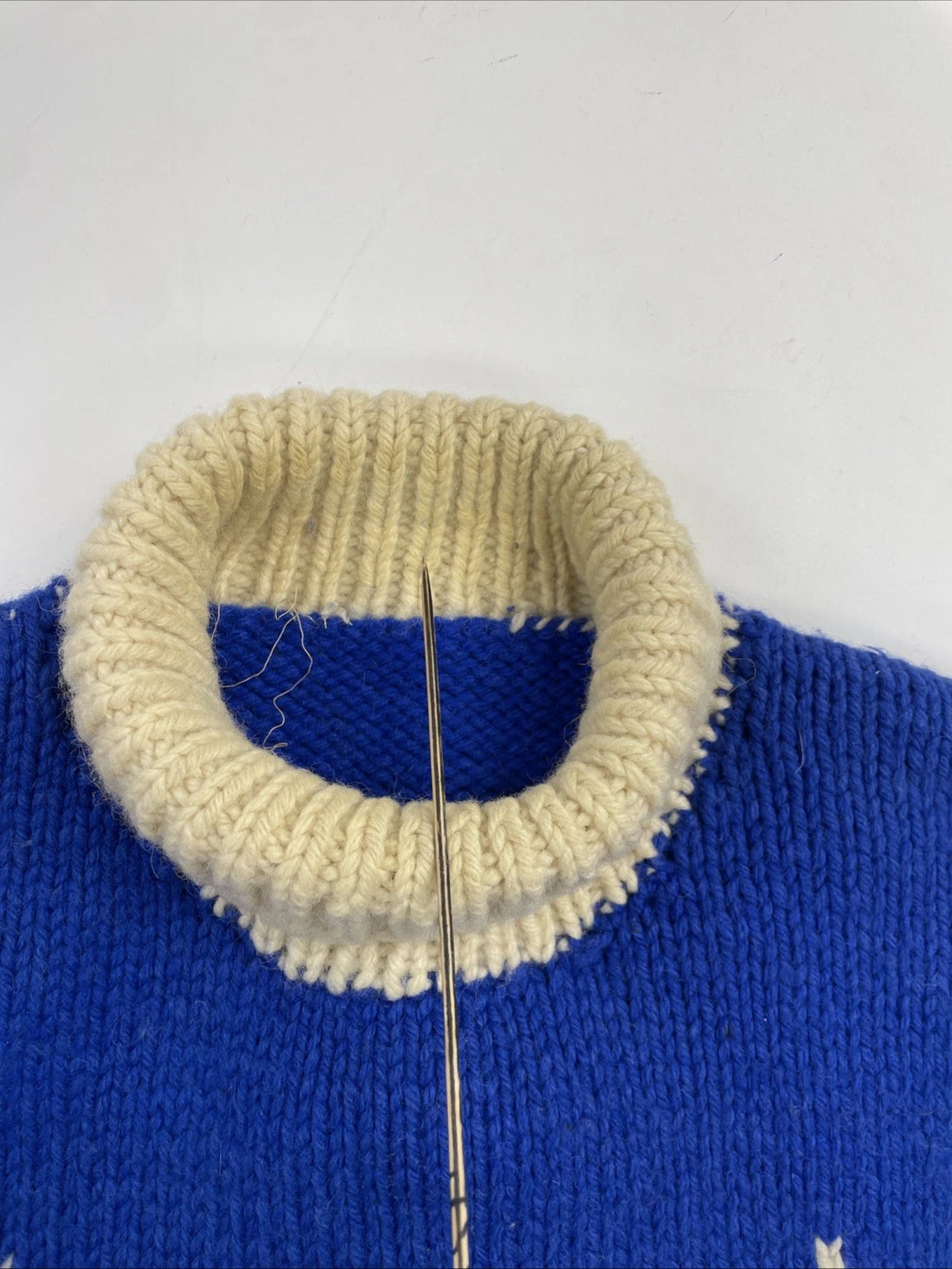 Vintage Quebec Fleur De Lis Wool Knit Sweater Size Large