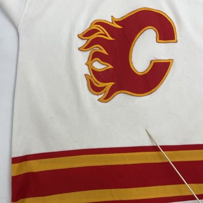 Vintage Calgary Flames CCM Jersey Size Medium NHL
