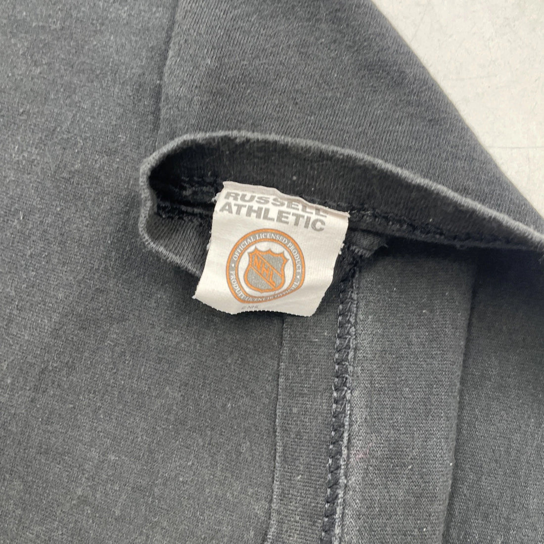 Vintage Philadelphia Flyers Russell Athletic T-Shirt Size XL 90s NHL