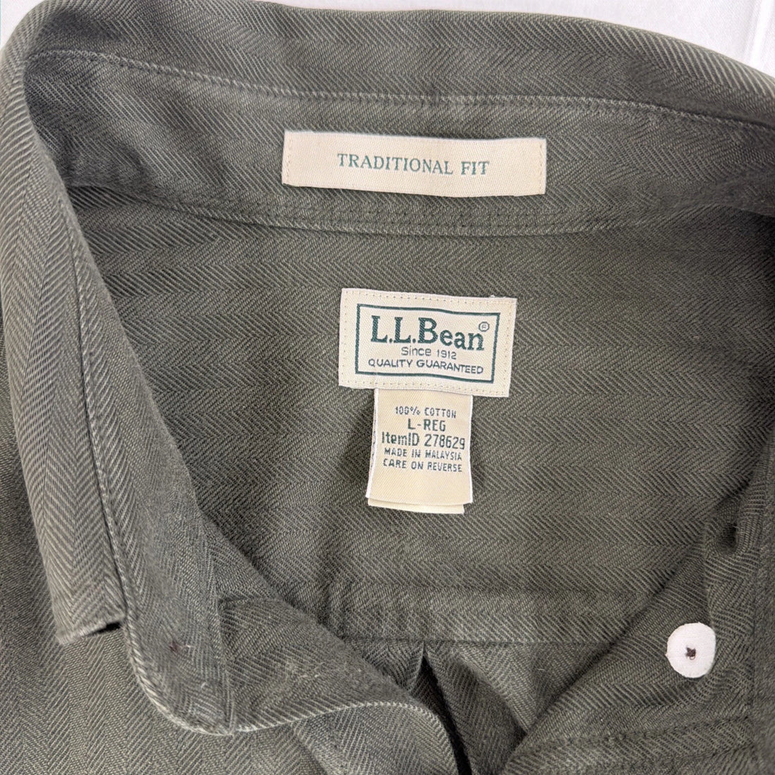 L.L. Bean Button Up Shirt Size Large Green