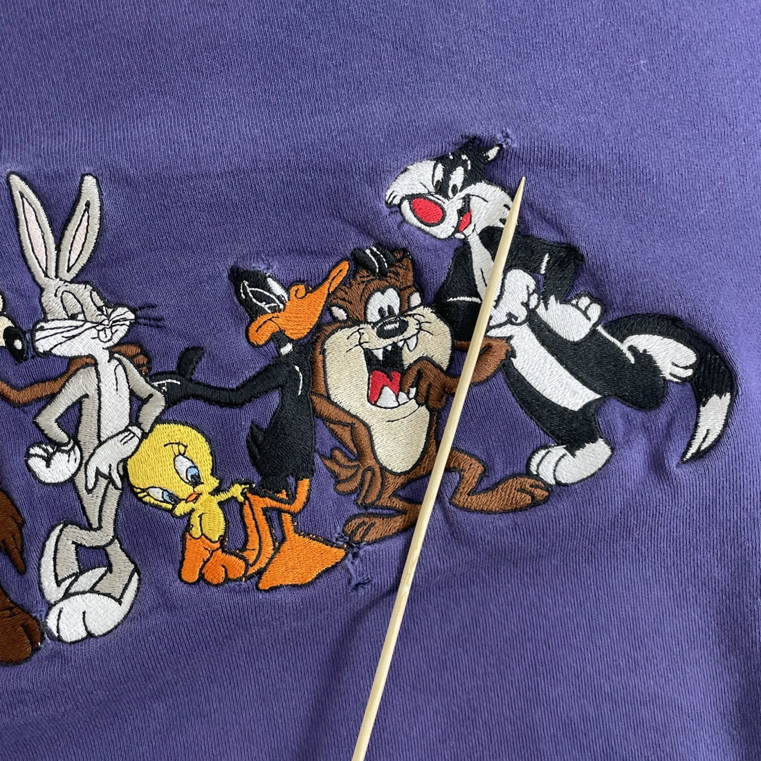 Vintage Looney Tunes Crewneck Sweatshirt Size XL Embroidered