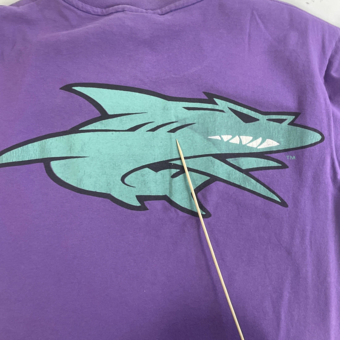Vintage Maui And Sons Shark Surf T-Shirt Size Medium Purple 90s