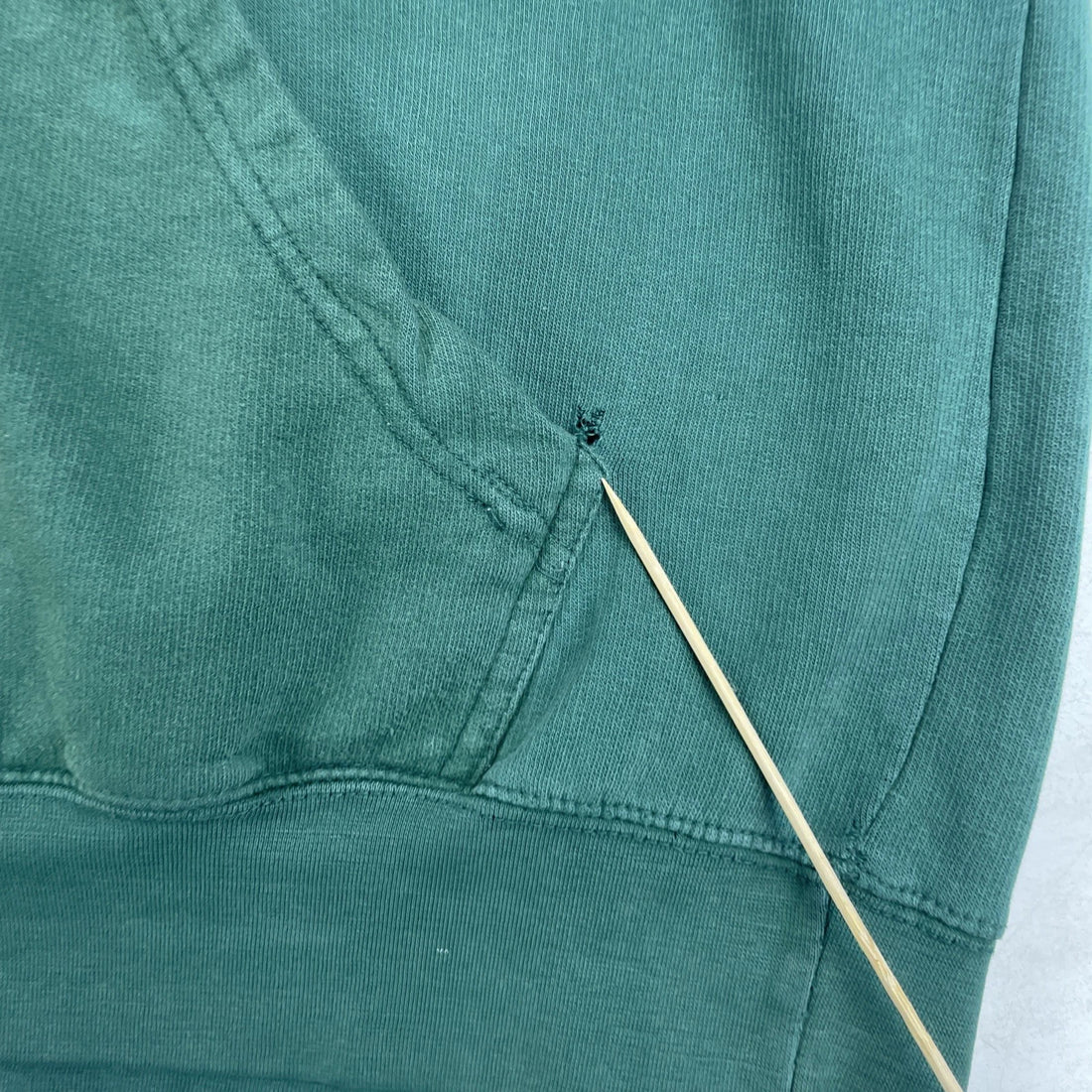 Hawaii Rainbow Warriors Sweatshirt Hoodie Size Large NCAA