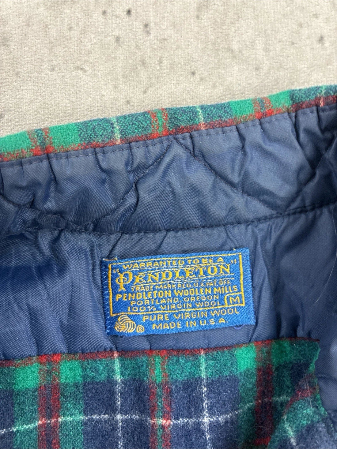 Vintage Pendleton Wool Lodge Button Up Shirt Size Medium