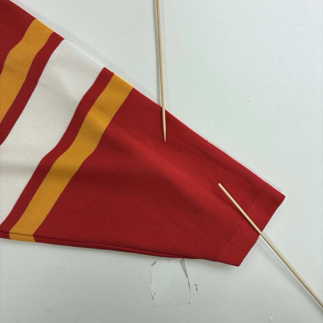 Vintage Calgary Flames CCM Hockey Jersey Size Small 90s NHL