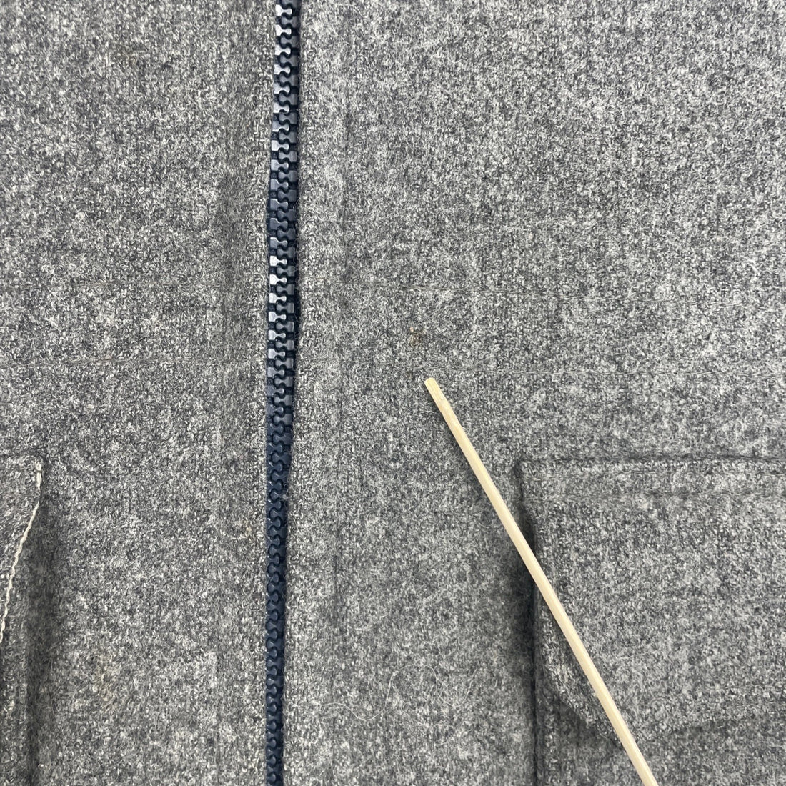 Vintage Woolrich Wool Coat Jacket Size Medium Gray Plaid Lined