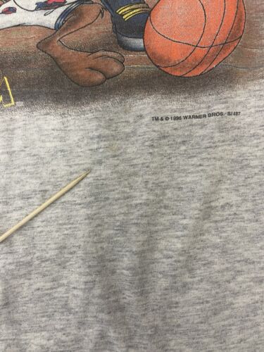 Vintage Space Jam Tune Squad T-Shirt Size XL Looney Tunes Movie 1996 90s