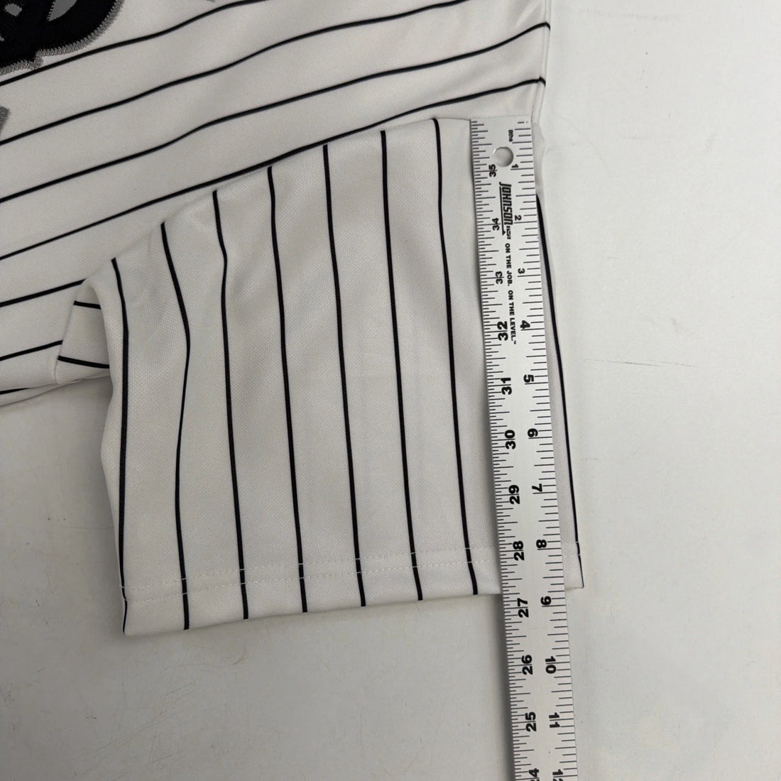 Chicago White Sox Majestic Baseball Jersey Size Medium Pinstripe MLB