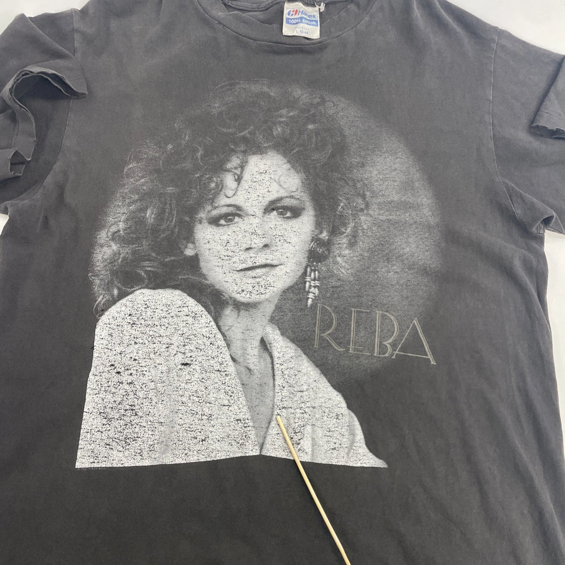 Vintage Reba Tour 1990 T-Shirt Size Large Distressed