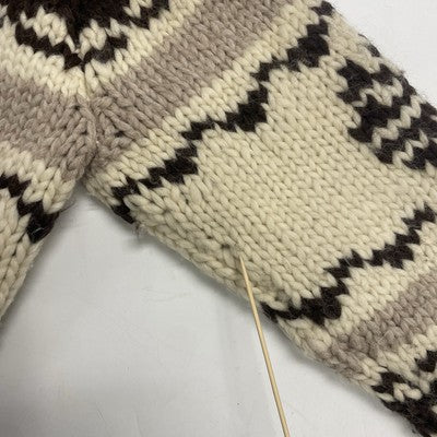 Vintage Snowflake Wool Knit Cowichan Sweater Size Large