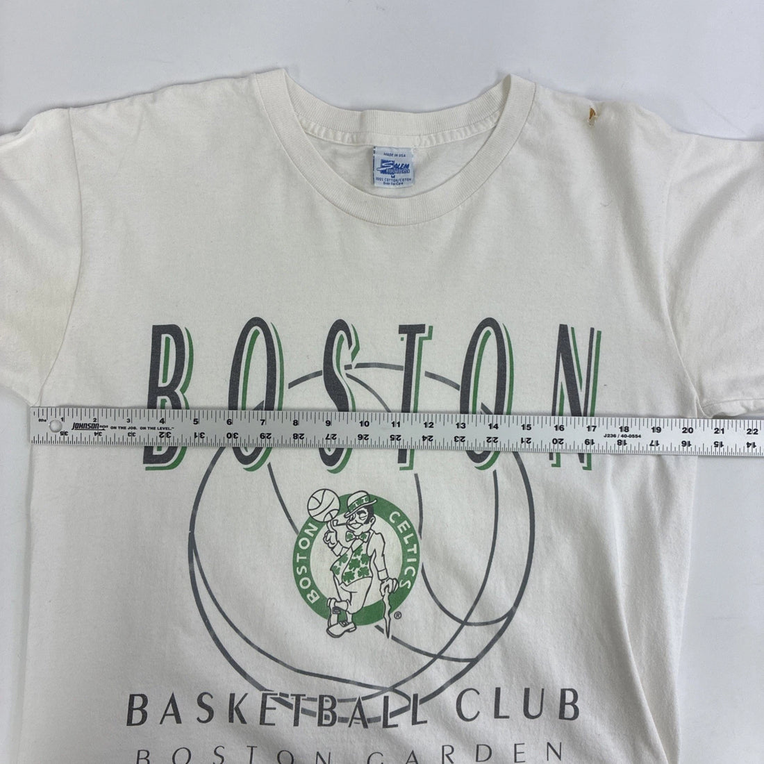 Boston Celtics Salem T-Shirt Size Medium NBA