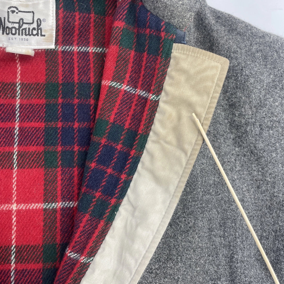 Vintage Woolrich Wool Coat Jacket Size Medium Gray Plaid Lined