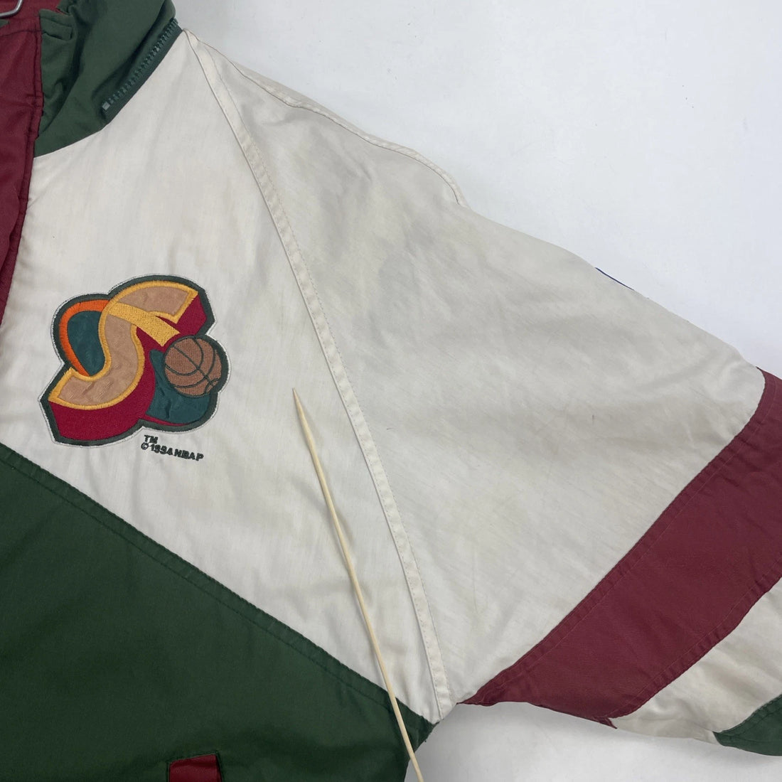 Vintage Seattle Supersonics Pro Player Puffer Jacket Size Medium 90s NBA