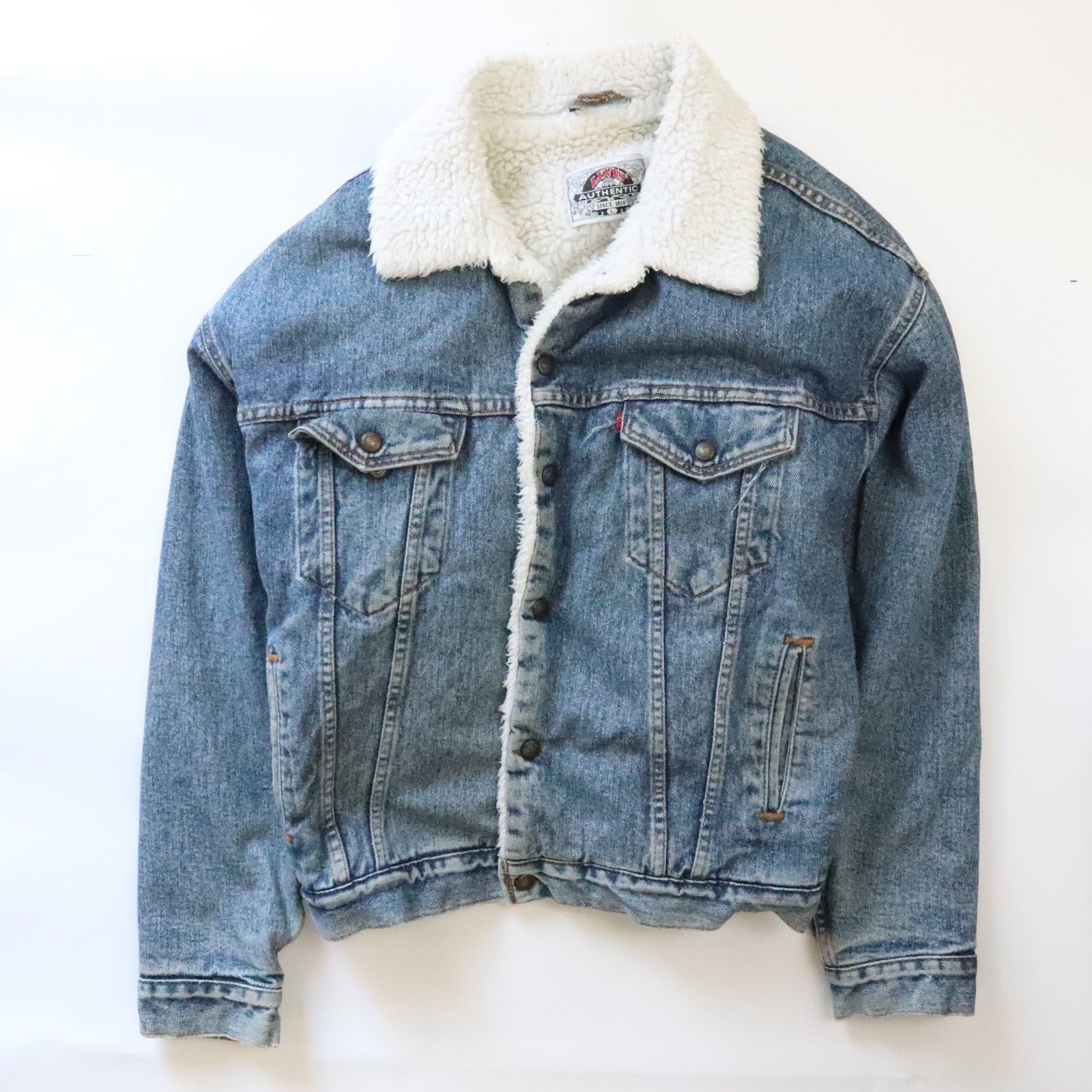 LEVI’S denim jacket Vintage Levi's Denim Trucker Jacket Size 40 75505-0217