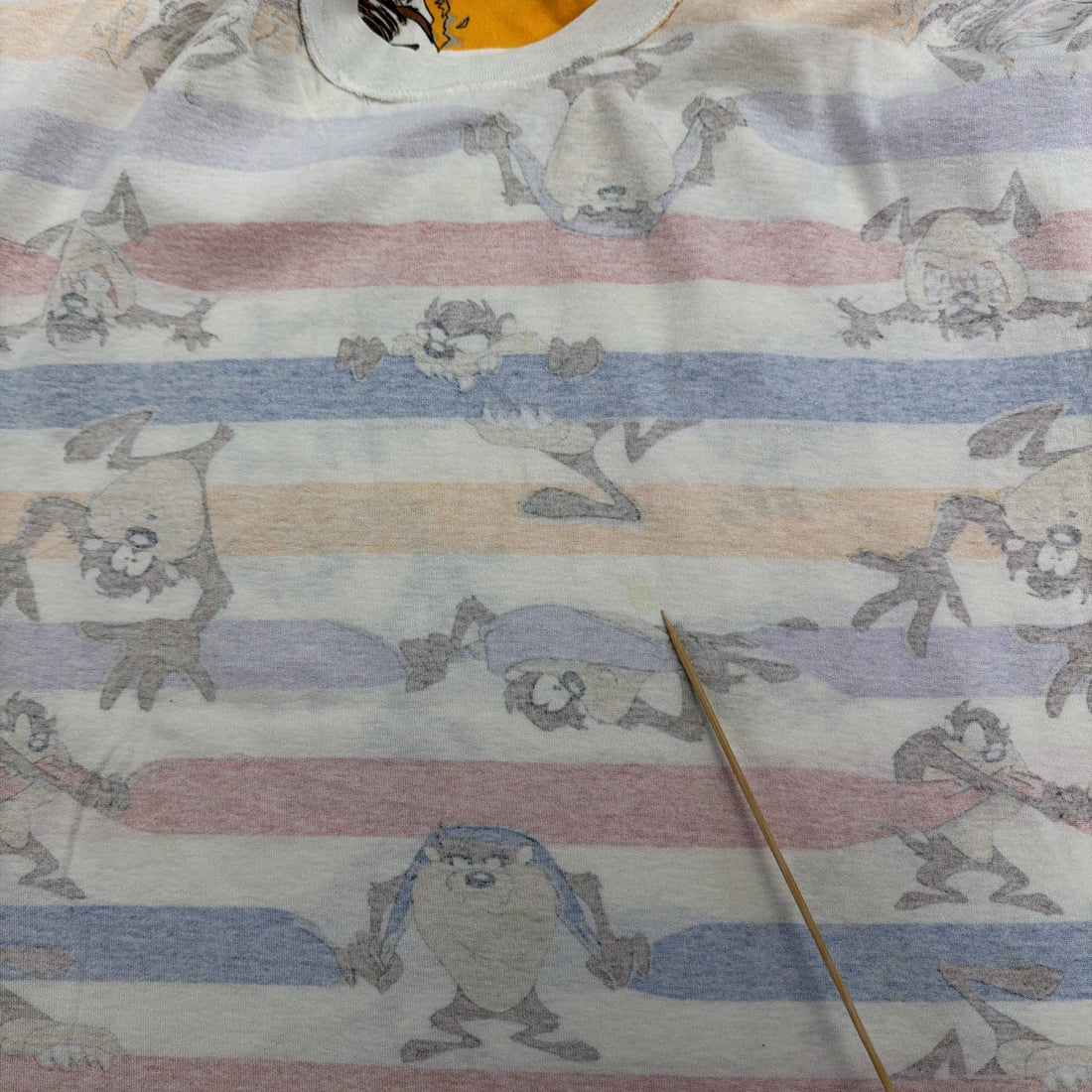 Vintage Taz Looney Tunes T-Shirt Size XL All Over Print Striped 90s