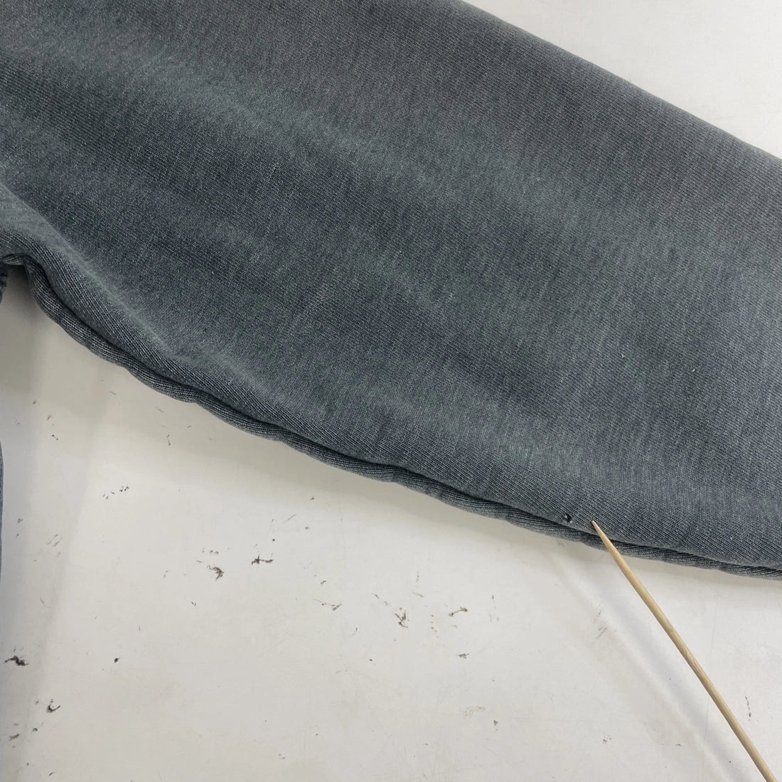 Carhartt Sweatshirt Hoodie Size Medium Gray Paint