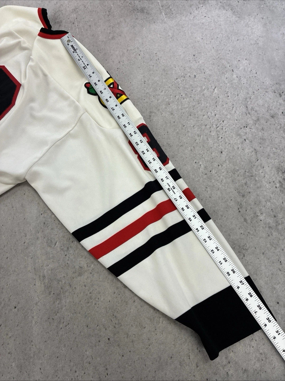 Vintage Chicago Blackhawks CCM Jersey Size Large NHL