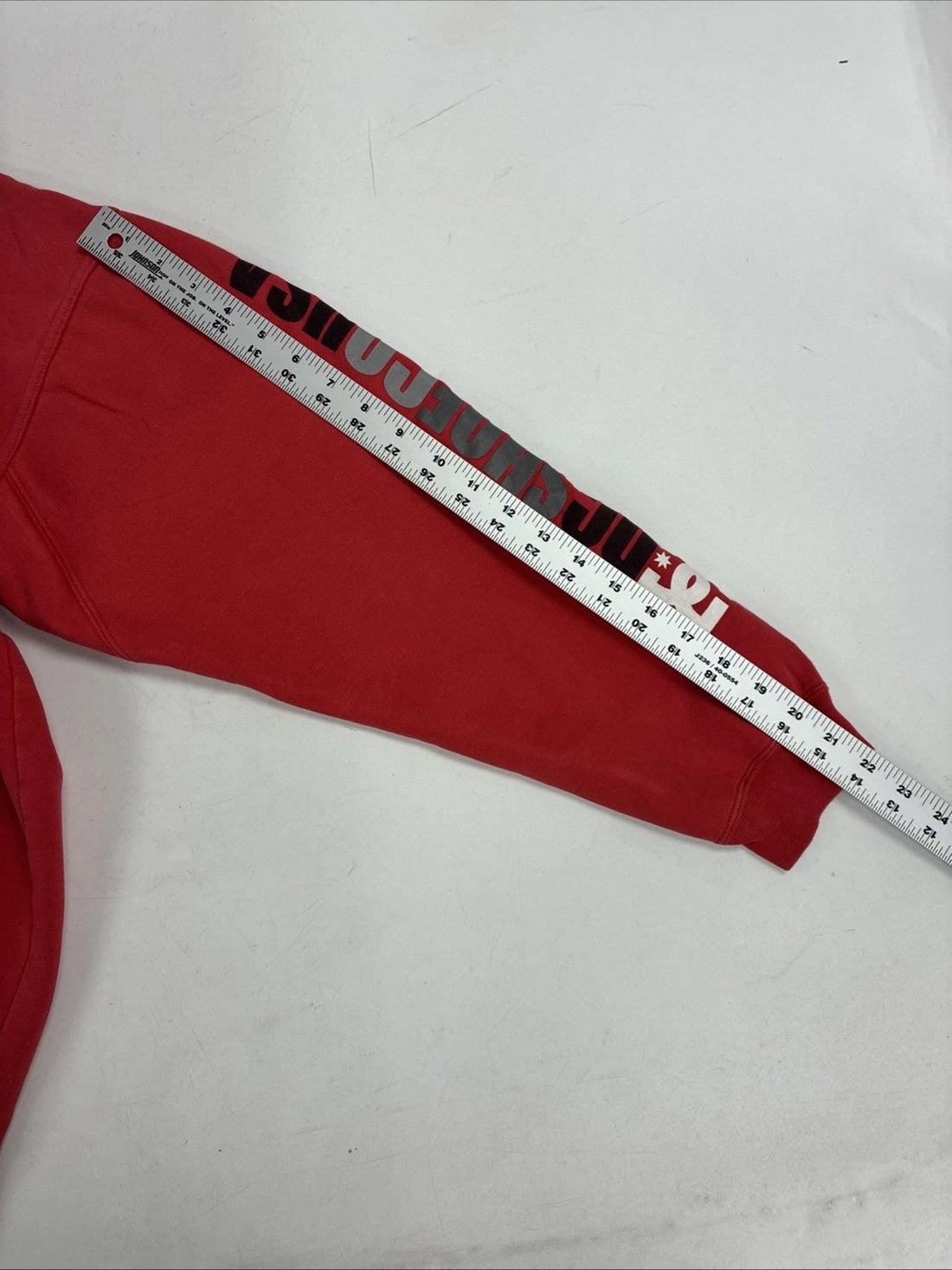 DC Shoe Co USA Sweatshirt Hoodie Size Large Skate Red